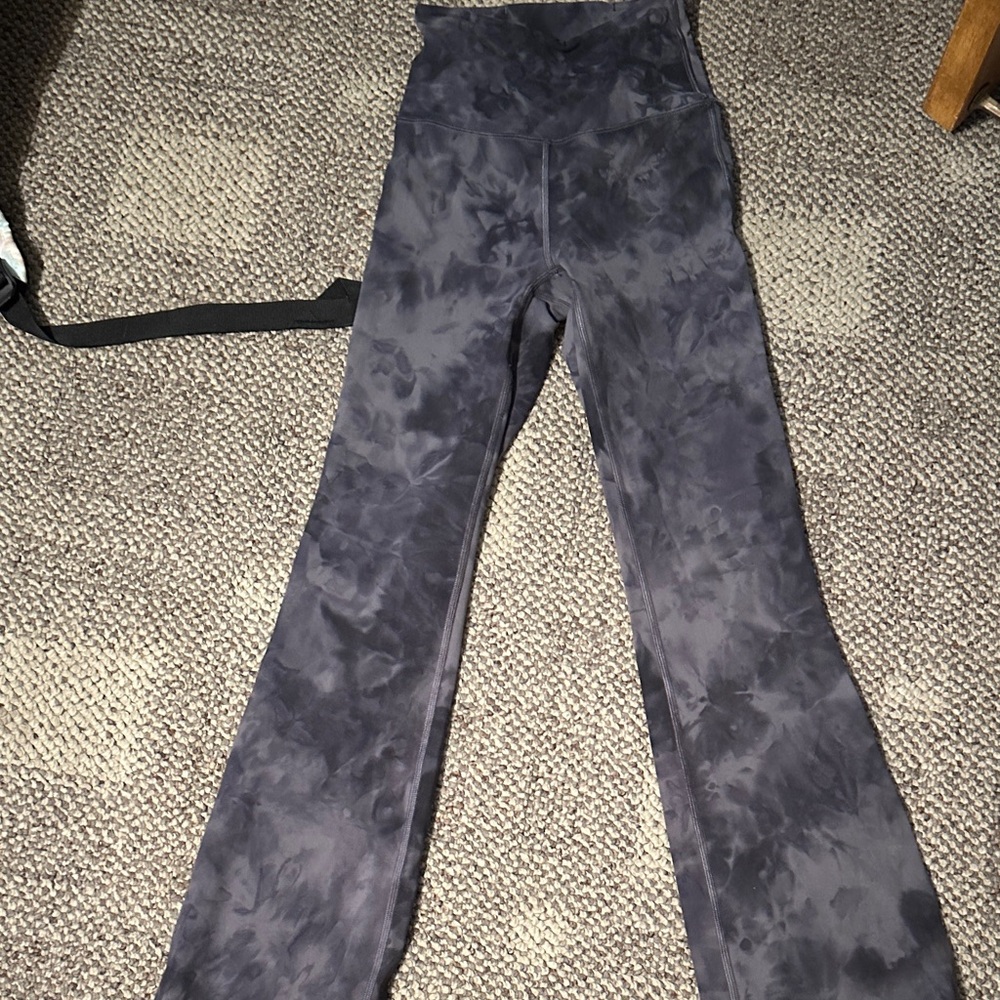 Lululemon Align leggings 28” inseam 
Flared